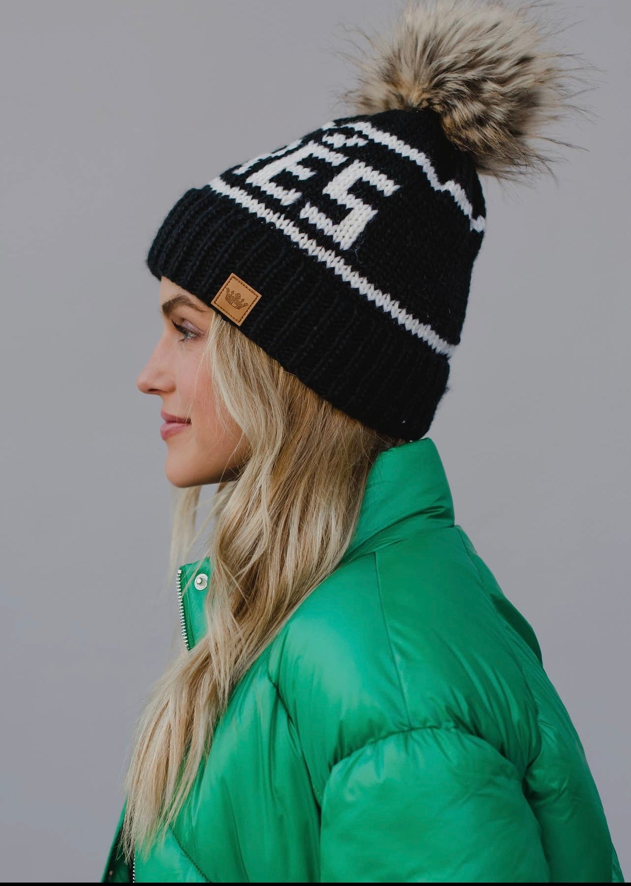 Après Knit Hat with Faux Fur Pom Après Knit Hat with Faux Fur Pom