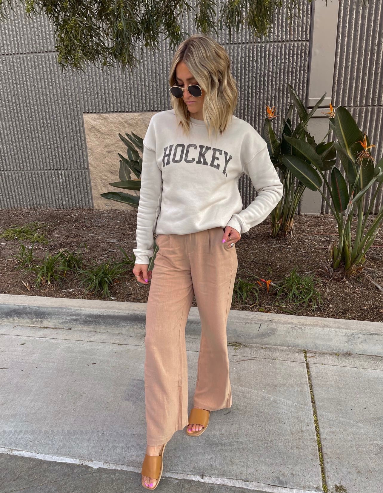 HOCKEY Crewneck Pullover Sweatshirt HOCKEY Crewneck Pullover Sweatshirt